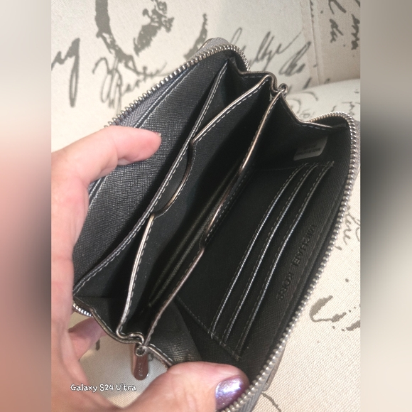 Michael Kors Metallic Python Zip Around Medium Wallet NWOT w/ Wristlet Strap - Picture 8 of 13